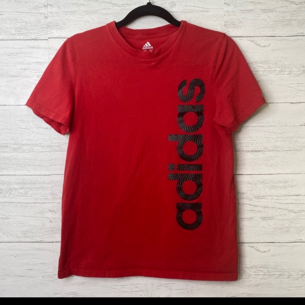 ADIDAS TSHIRT